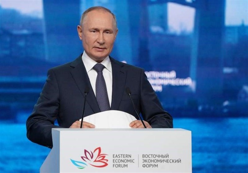 پوتین: غرب با تحریم روسیه اعتماد جهانی به دلار و یورو را از بین برد