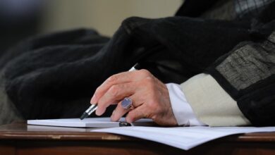 پیام تسلیت رهبر انقلاب درپی درگذشت همسر حجتالاسلام عبادی