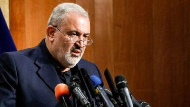 چرا به خودروساز رانت بدهیم؟/ قبرستانی ازهواپیماهای زمینگیر داریم