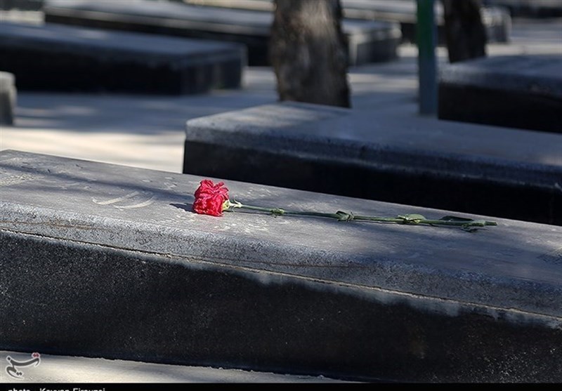 گلزار شهدای کردستان غبارروبی و گلباران شد