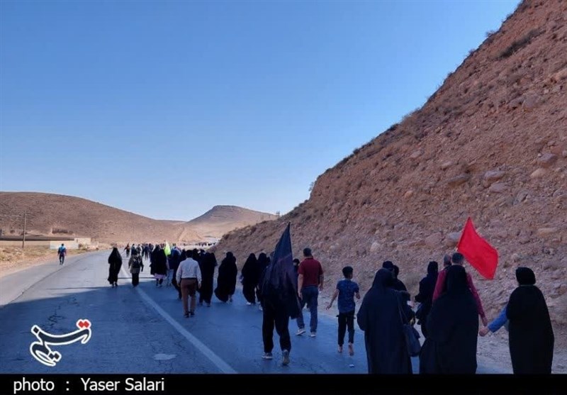 ۱۵۱ کاروان زائران پیاده با ظرفیت ۳۰ هزار نفر در حال حرکت به مشهد هستند
