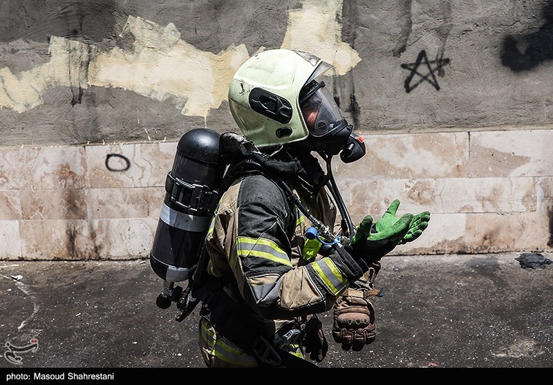 آتشسوزی در اسکله صیادی پشت شهر بندرعباس مهار شد