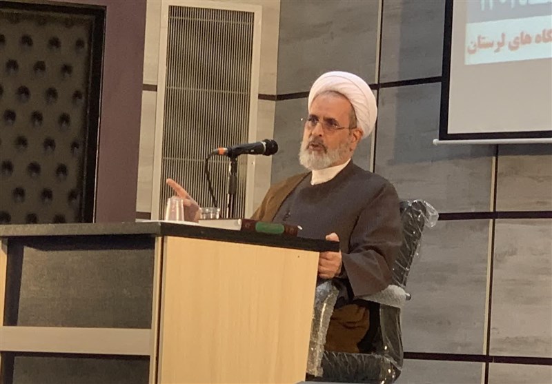 آیتالله اعرافی: ریاضت لازمه اخلاق است/ نباید اخلاق را یک امر کاملا سطحی بدانیم
