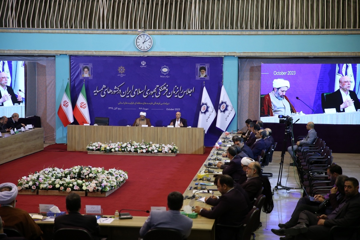 از مرزی که اهل علم و فرهنگ عبور میکند، سرباز و جنگجو نمیگذرد