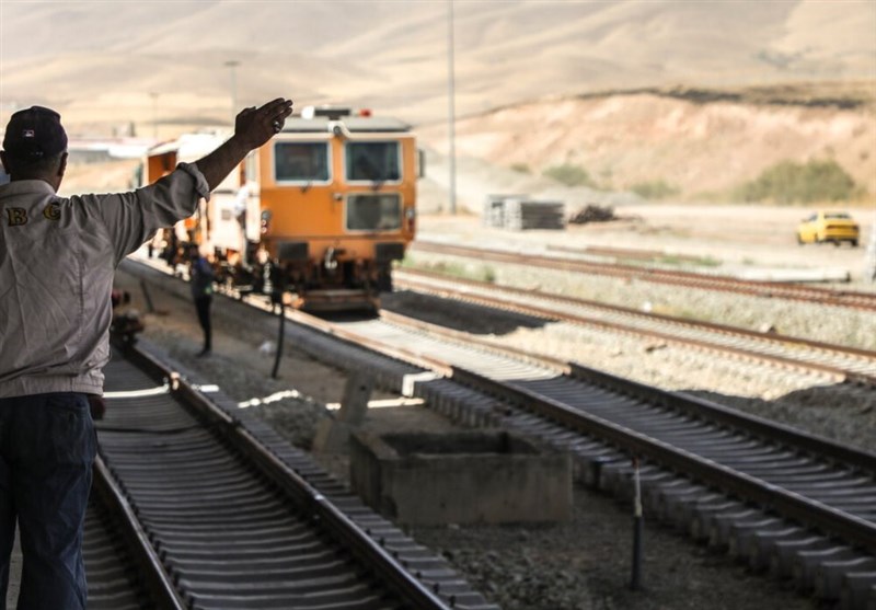 افتتاح خطآهن همدان-سنندج به تعویق میافتد؟