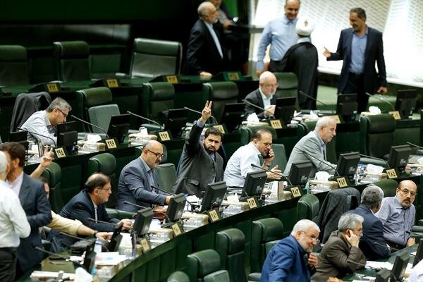 امکان بورسی شدن شرکتهای فعال در حوزه اقتصاد دیجیتال فراهم میشود