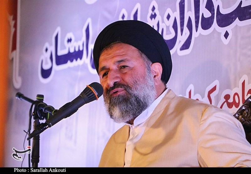 انقلاب اسلامی جبهه حاکمیت دین در برابر استبداد و استکبار جهانی است