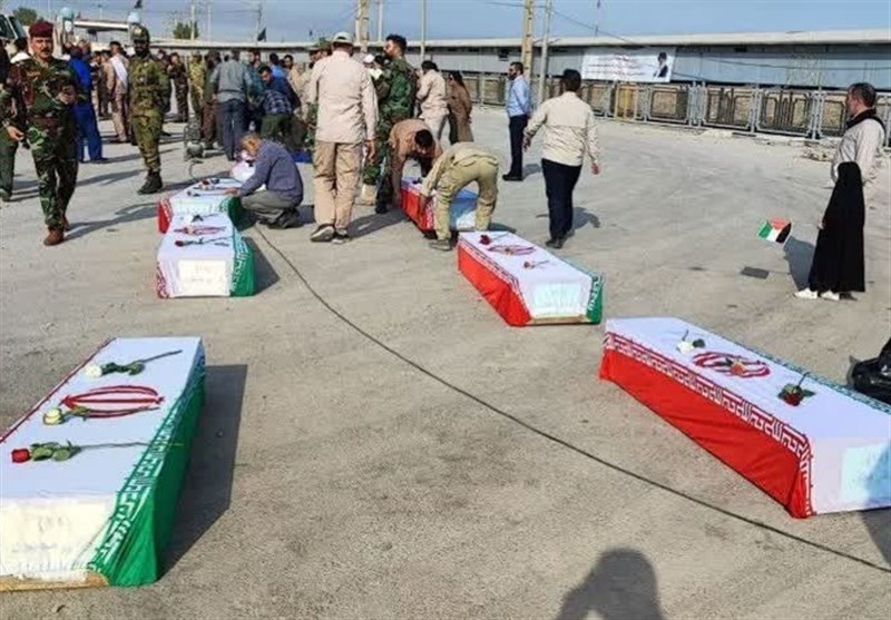 ایران به عطر شهدای دفاع مقدس معطر شد/ ورود پیکر ۲۲ شهید تازه تفحصشده از مرز شلمچه + تصاویر