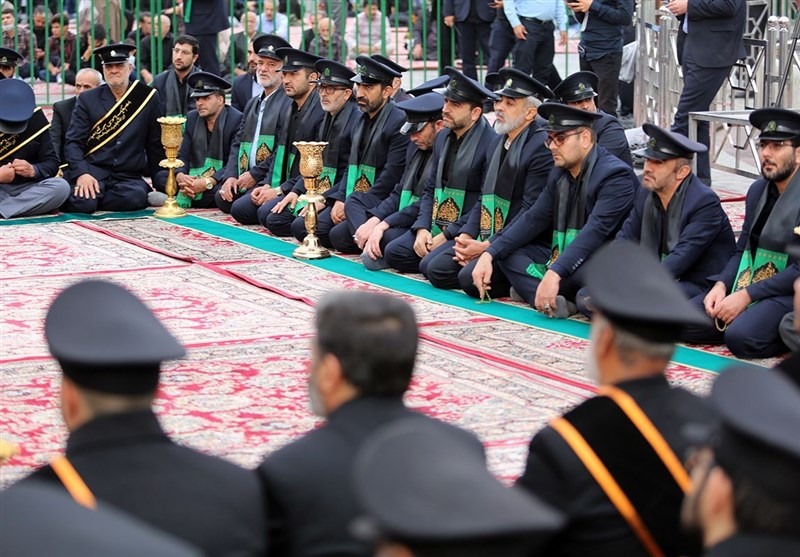 برگزاری آیین تعویض پرچم گنبد حرم حضرت معصومه (س) + فیلم