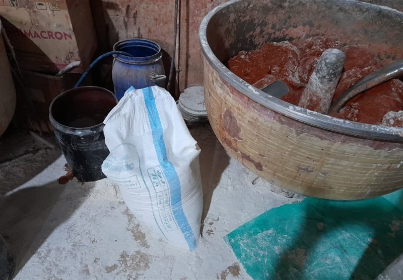 تولید غذای ماهی از آرد یارانهای/ کشف انبار آرد با موجودی ۲۸ تن در پاکدشت + فیلم