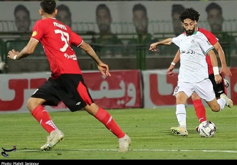 حواشی دیدار ذوبآهن اصفهان و تراکتور تبریز/ از آتش گرفتن یک درخت تا تشویق ایسلندی ربیعی + تصویر