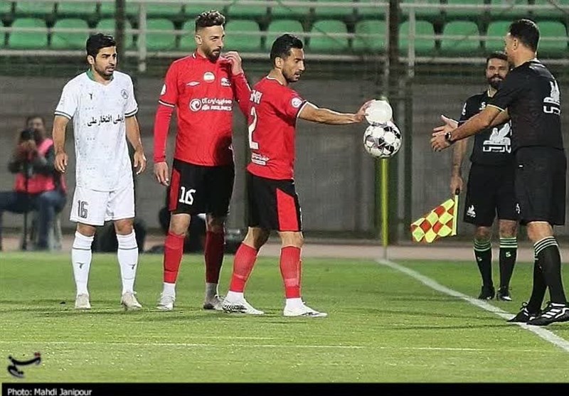 حواشی دیدار ذوبآهن اصفهان و تراکتور تبریز/ از آتش گرفتن یک درخت تا تشویق ایسلندی ربیعی + تصویر