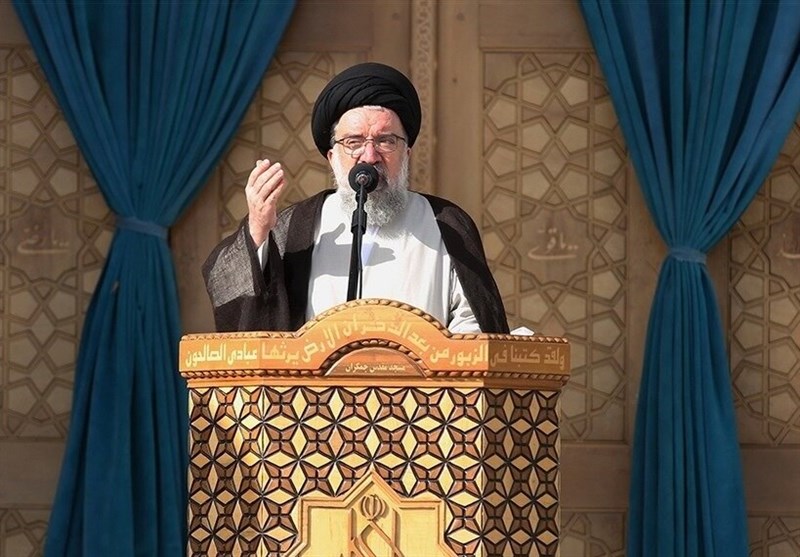 حوزه علمیه تا آزادی قدس شریف در کنار فلسطین ایستاده است