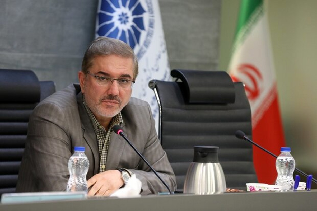 درآمدهای نفتی ۴۰ درصد بیشبرآوردی دارد/ تا پایان سال هم بخشی از منابع ما تحقق پیدا نمیکند