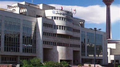 دروغ بزرگ دانشگاه علوم پزشکی ایران درباره رسوایی ۹۰۰ لیتر مشروبات الکلی/ وزارت بهداشت رئیس دانشگاه را مؤاخذه نمیکند؟