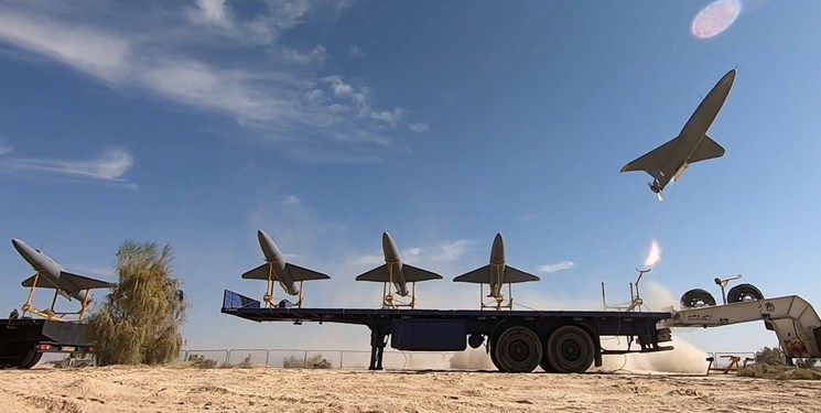 دقت و نقطهزنی پهپاد انهدامی آرش در رزمایش اقتدار ۱۴۰۲ نزاجا