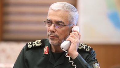 سرلشکر باقری در گفتوگو با وزیر دفاع ترکیه: ارسال تسلیحات به رژیم صهیونیستی اوضاع را پیچیده میکند