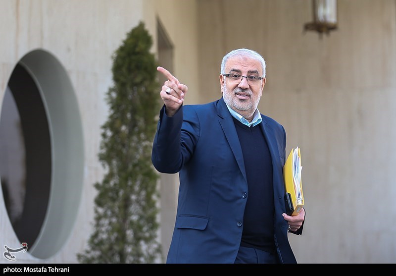 سفر اروپایی وزیر نفت برای توسعه همکاریهای نفتی/ اوجی راهی بلاروس شد