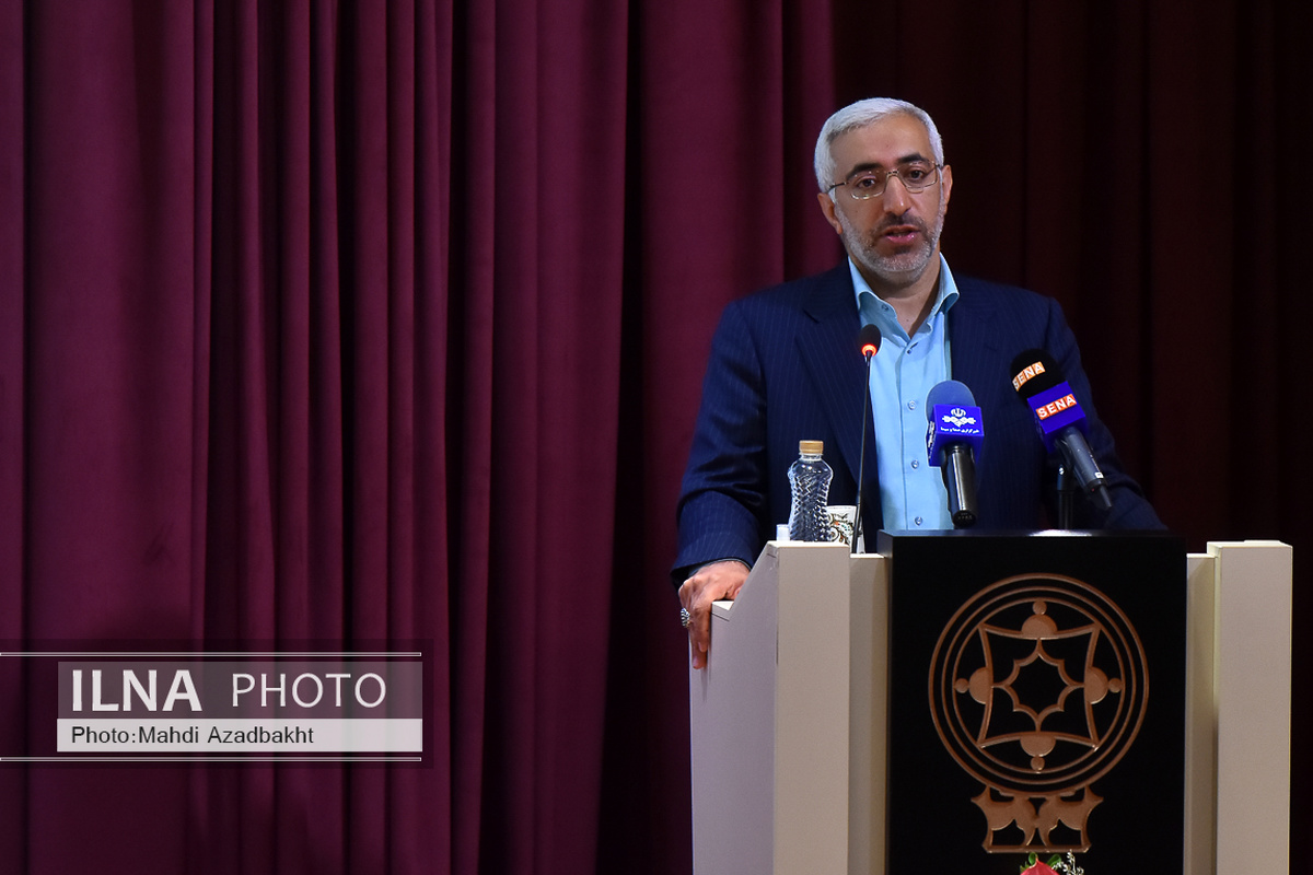 سیمان و فولاد در بورس کالا با قیمت جهانی فروخته نمیشود/ افتهای اخیر شاخص طبیعی است