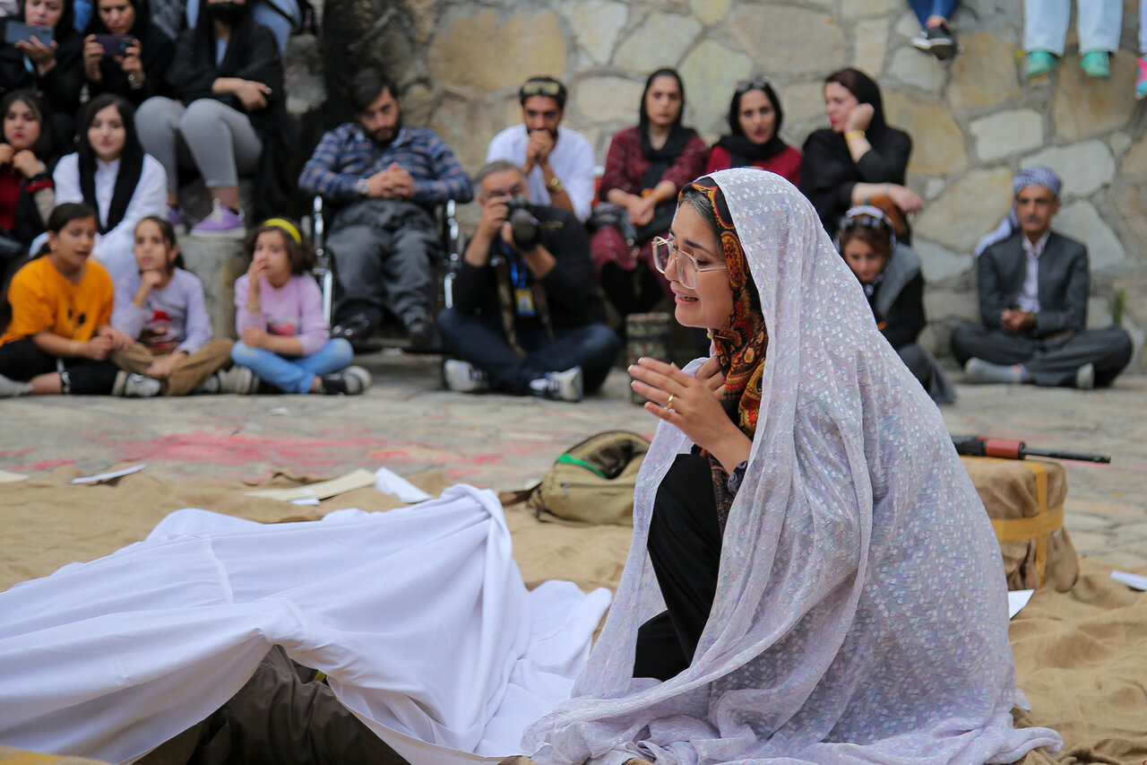 شانزدهمین جشنواره بینالمللی تئاتر خیابانی مریوان شانزدهمین جشنواره بینالمللی تئاتر خیابانی مریوان