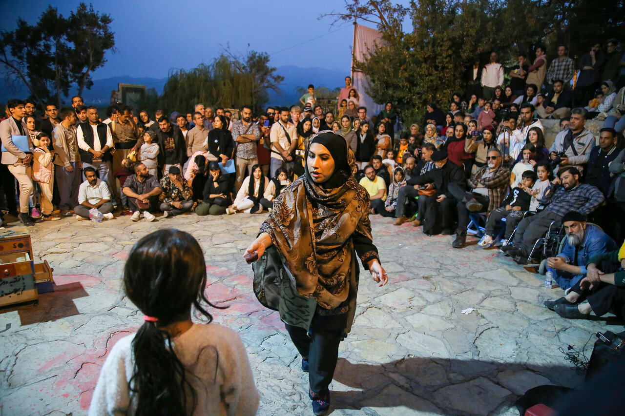 شانزدهمین جشنواره بینالمللی تئاتر خیابانی مریوان شانزدهمین جشنواره بینالمللی تئاتر خیابانی مریوان