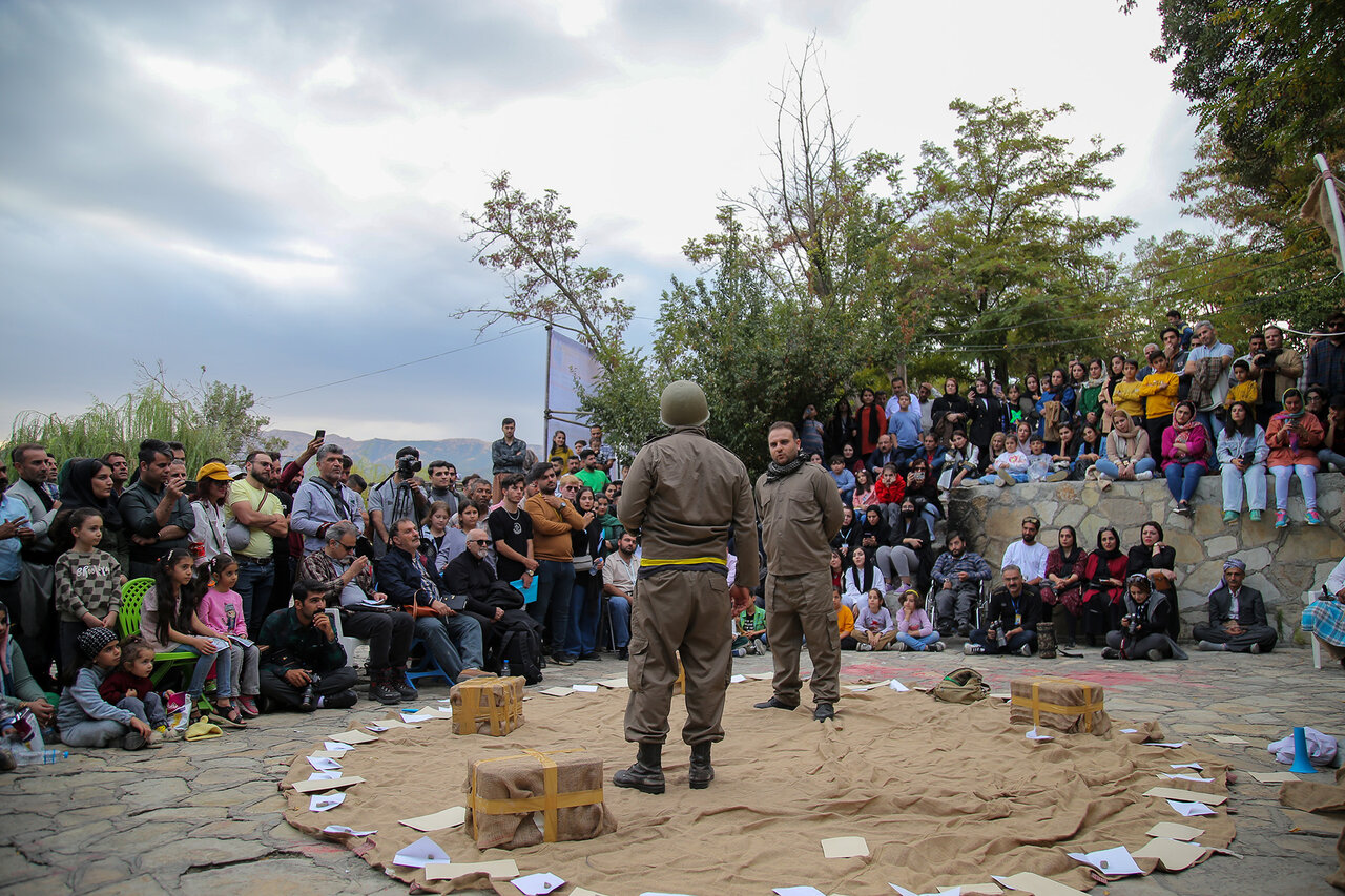 شانزدهمین جشنواره بینالمللی تئاتر خیابانی مریوان شانزدهمین جشنواره بینالمللی تئاتر خیابانی مریوان