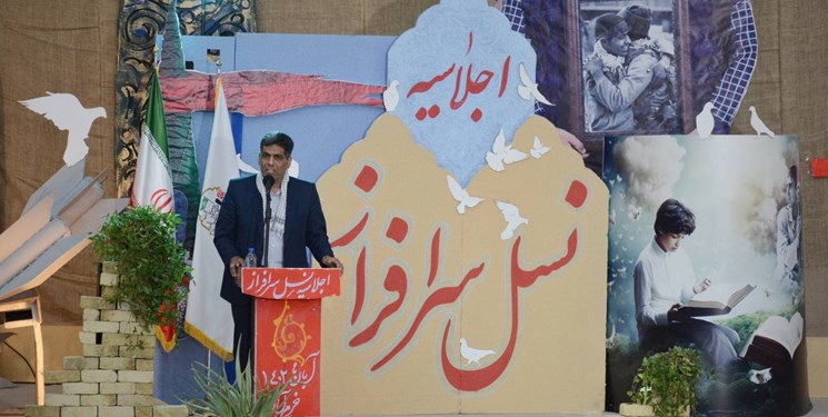 صدامهای زمانه در حال بمباران فرهنگی دانشآموزان هستند