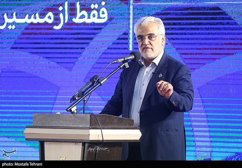 طهرانچی: تربیت ۱۰ درصد پزشکان کشور به عهده دانشگاه آزاد است