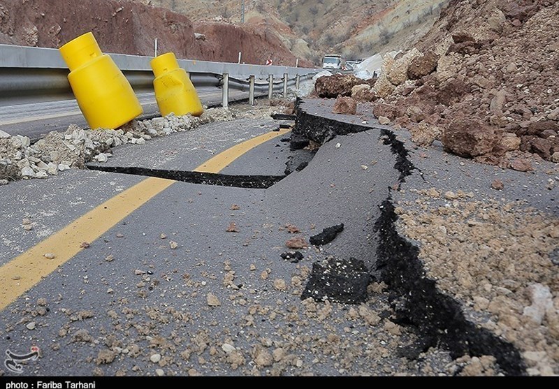 فرونشست شدید زمین در غرب کاشمر + فیلم