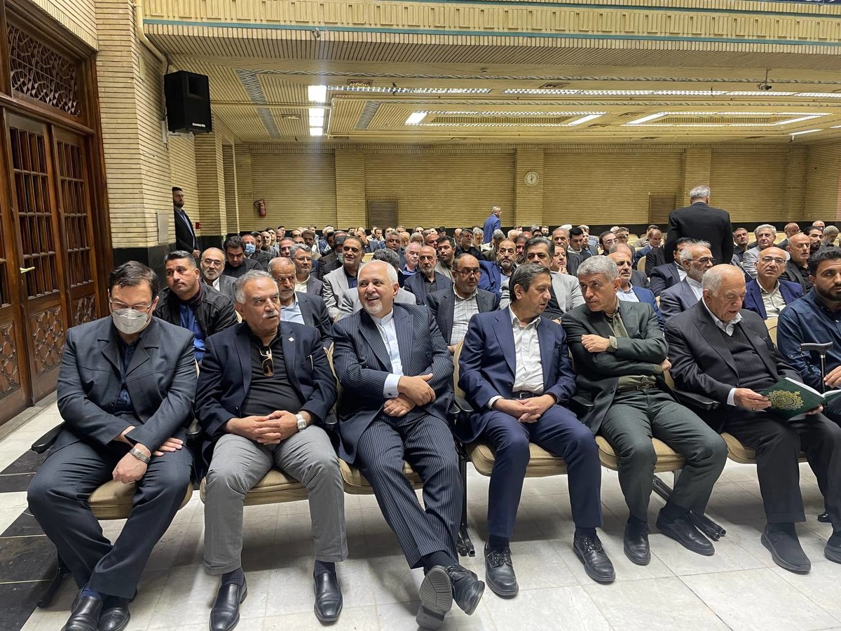 مراسم ختم برادر وحید حقانیان برگزار شد + عکس