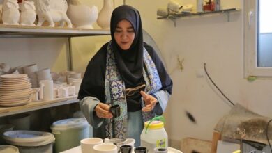 معاون صنایع دستی وزارت میراث: ۱۰ هزار هنرمند صنایع دستی بیمه میشوند