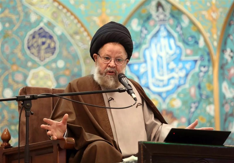 منکر وحدت اسلامی منکر آیات الهی است