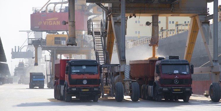 نبود نظارت بر واردات محصولات غذایی چطور اختلال در بازار ایجاد میکند