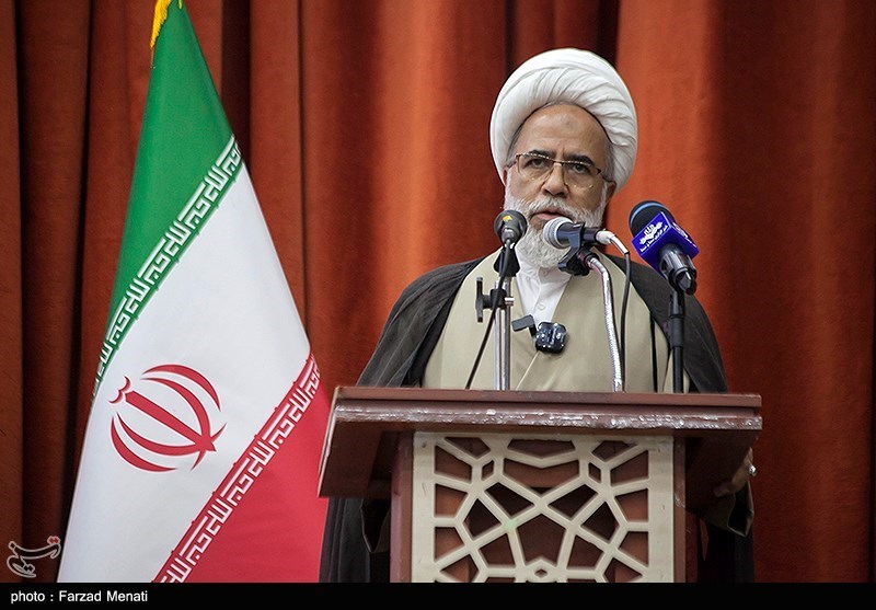 نخستین خطبه امام جمعه جدید کرمانشاه/ غفوری: از نظرات برای پیشبرد بهتر امور بهره خواهم برد