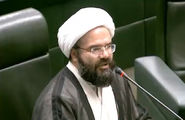 نیک بین: مبارزان امروزی فلسطین از کودکی دربرابر مقابل تانکها قد کشیدند