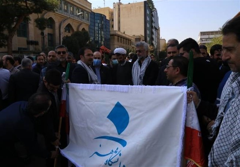 دانشگاه های جمهوری اسلامی ایران , دانشگاه آزاد اسلامی , دانشگاه صنعتی شریف ,