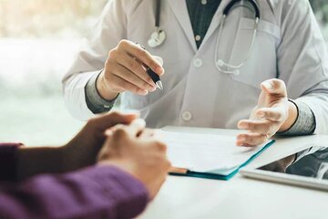 وجود ٢١۵٨ بیمار مبتلا به ام.اس در کرمانشاه/خدمات درمانی در قالب بسته حمایتی به بیماران خاص ارائه میشود