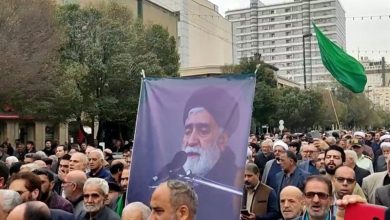 وداع مردم مشهد با سید مرثیهخوانان حرم رضوی/ پیکر “ماهرخسار” در حرم رضوی آرام گرفت