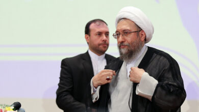 وزیر اقتصاد به من نامه مینویسد، قبل از اینکه به دستم برسد در فضای مجازی منتشر میشود/ کسی که ردای پیغمبر پوشیده باید دروغ بگوید؟ + فیلم