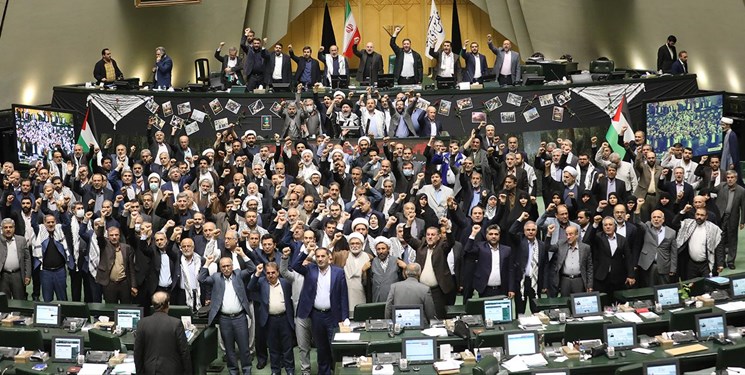 پارلمانهای کشورهای اسلامی جنایتهای رژیم صهیونیستی را در مجامع بینالمللی پیگیری کنند