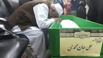 پایان فراق یک مدافع حرم پس از ۷ سال/ پیکر شهید محمدی در امامزاده حمزه رضا (ع) آرام گرفت