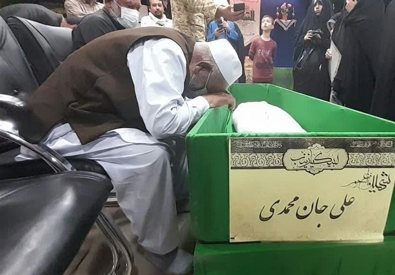 پایان فراق یک مدافع حرم پس از ۷ سال/ پیکر شهید محمدی در امامزاده حمزه رضا (ع) آرام گرفت