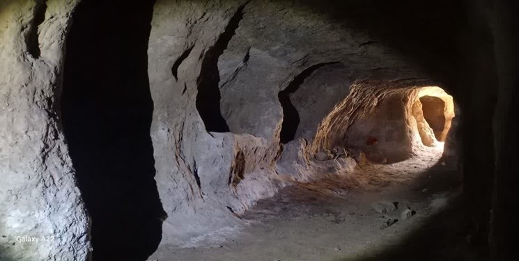 کشف دومین شهر زیرزمینی استان اصفهان در تیران و کرون+تصاویر