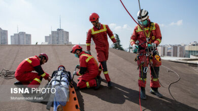 آتشنشانی و پرتوکاری اشعه جزء مشاغل سخت و زیانآور محسوب میشود