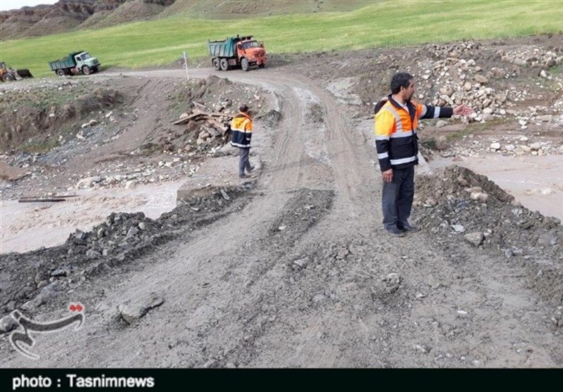 آمادهباش ۴۰۰ نیروی راهداری لرستان/ محورهای مواصلاتی باز است