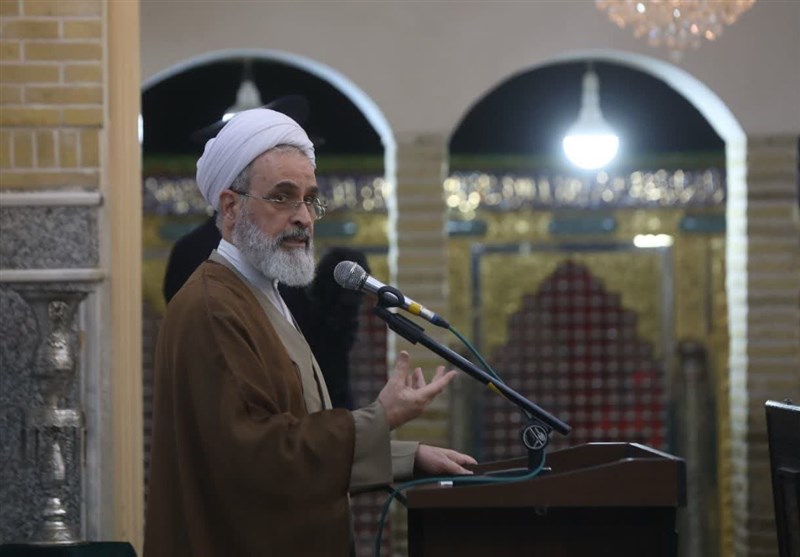 آیتالله اعرافی: امامزادگان پیشینه و تاریخچه ما هستند