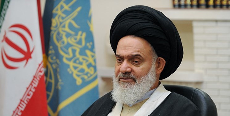 آیتالله حسینی بوشهری: معماری غیر اسلامی نباید در شهرها حاکم شود