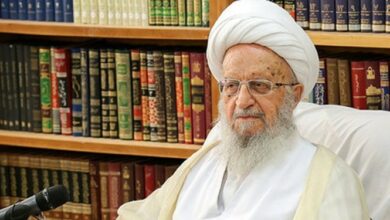 آیتالله مکارم شیرازی: مردم با دیدن خدمات صادقانه، پشتیبان و همراه خواهند بود