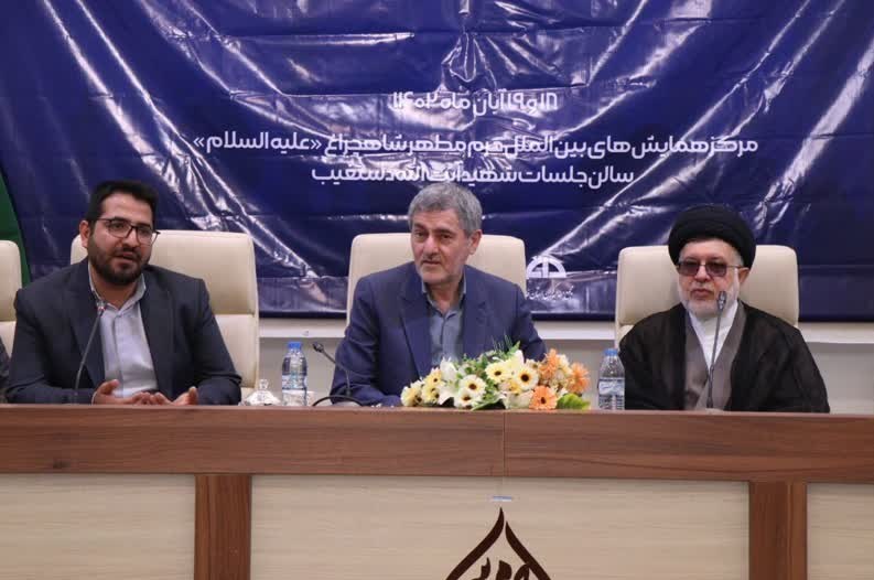 ادبیات مطالبهگری از نگاه امام جمعه شیراز/ تا وقتی نیاز نشده برخورد تند نداشته باشیم