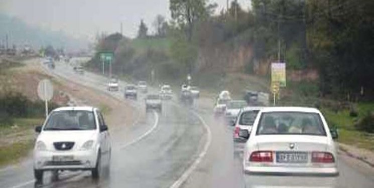 باران جادههای کرمانشاه را لغزنده کرد